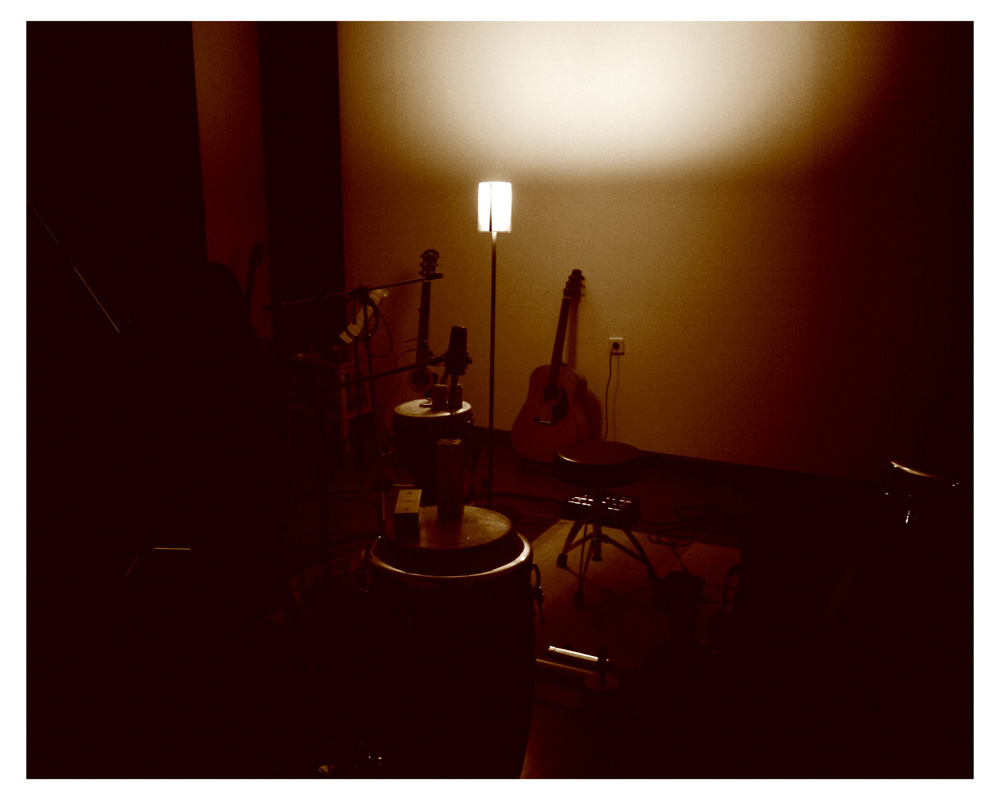 Sala de grabación con percusiones